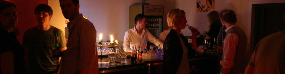 Partyraum mit Bar